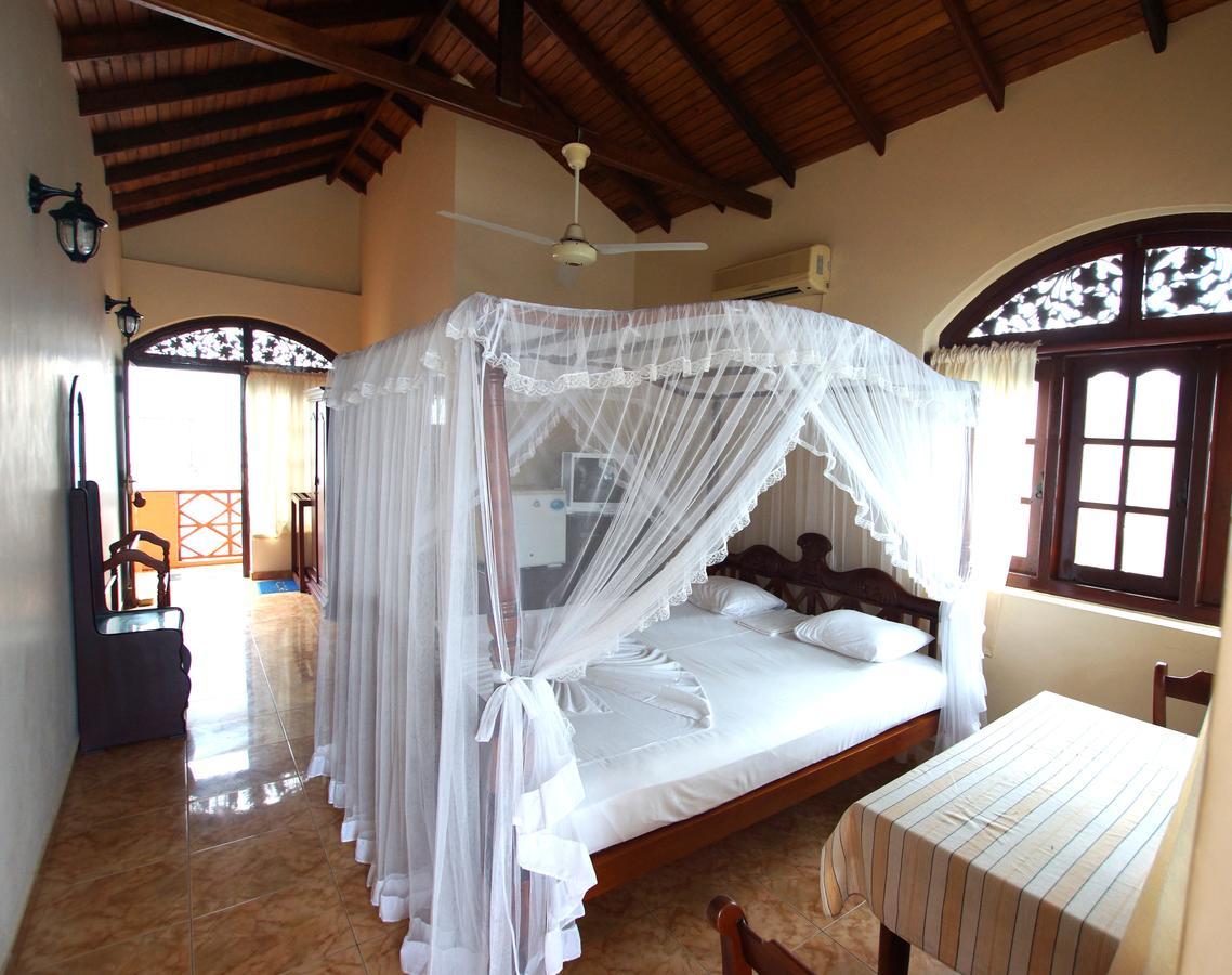Hotel Dhammika Unawatuna Esterno foto