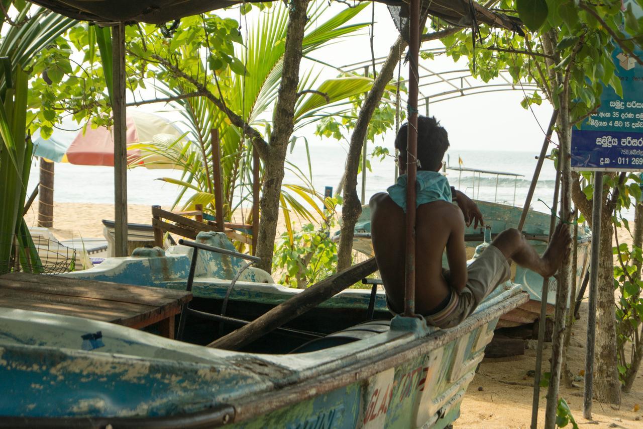 Hotel Dhammika Unawatuna Esterno foto