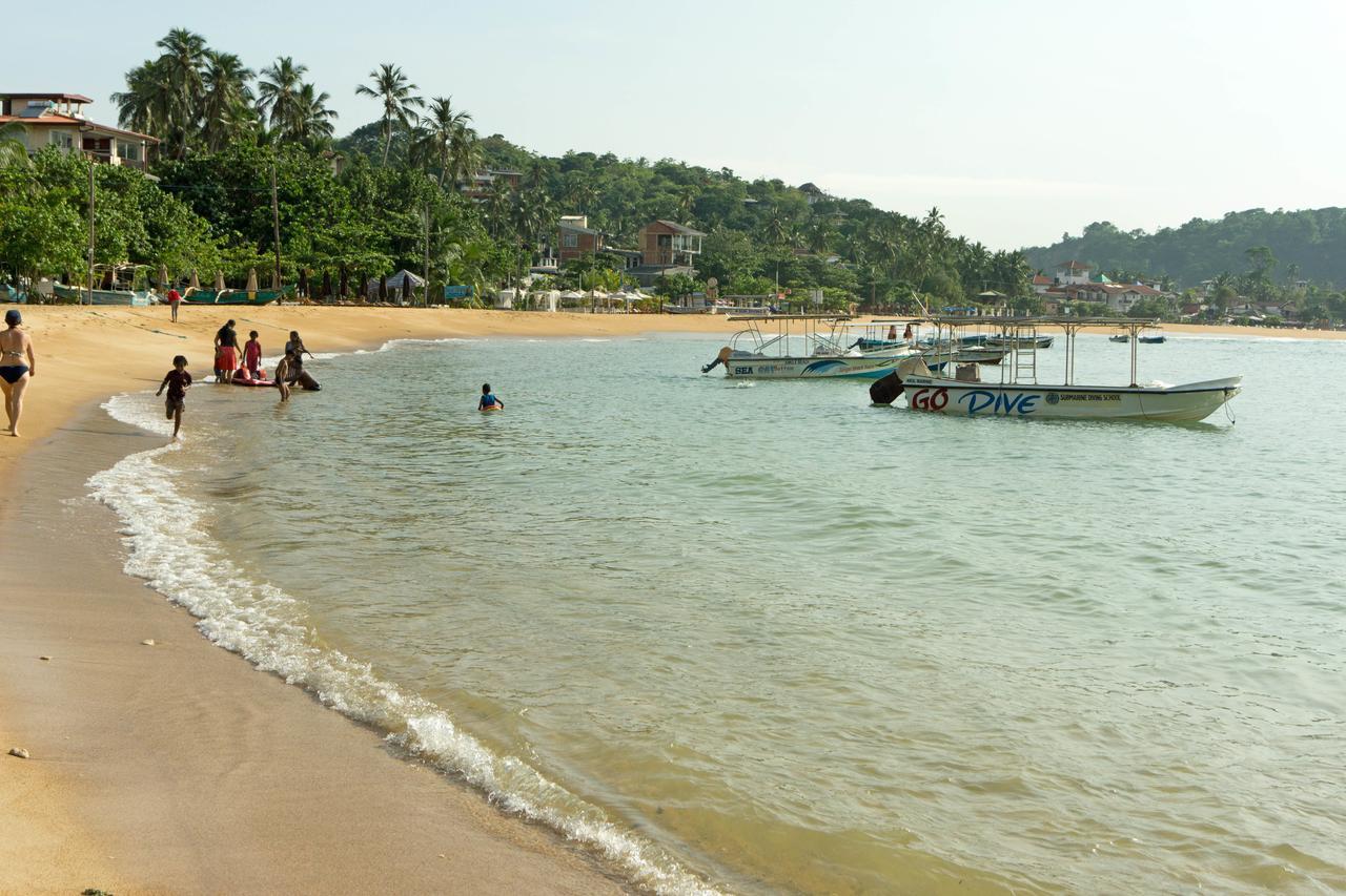 Hotel Dhammika Unawatuna Esterno foto
